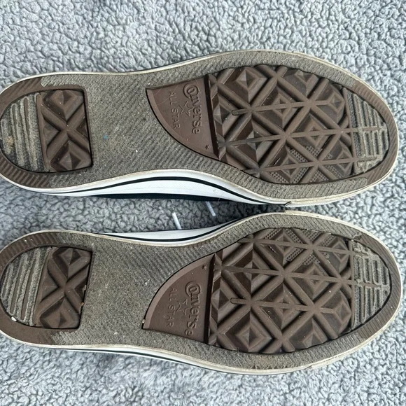 Converse Black and White Sneakers Slip-On Style - Picture 2 of 5